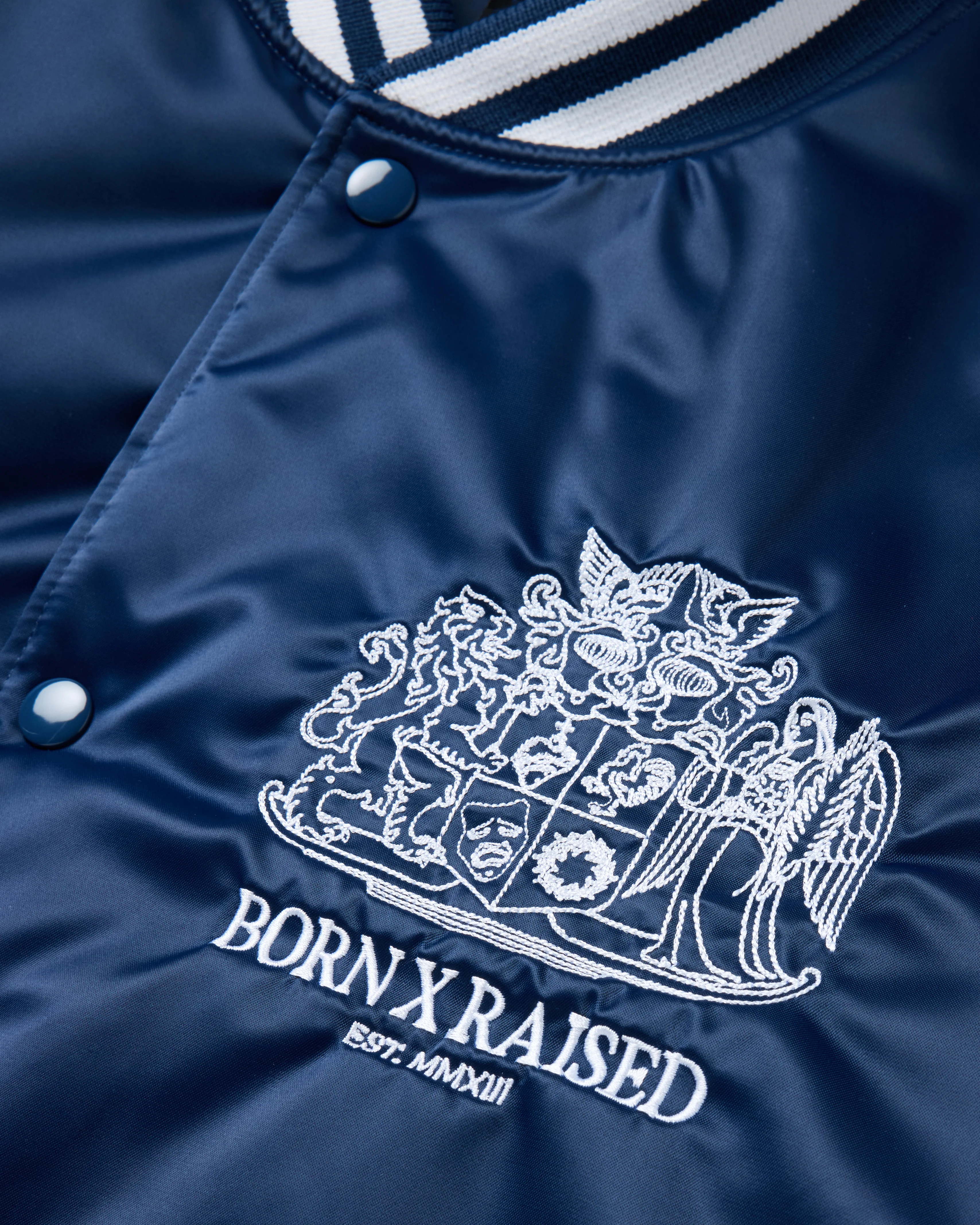 CREST SATIN STADIUM JACKET: NAVY - Image 3