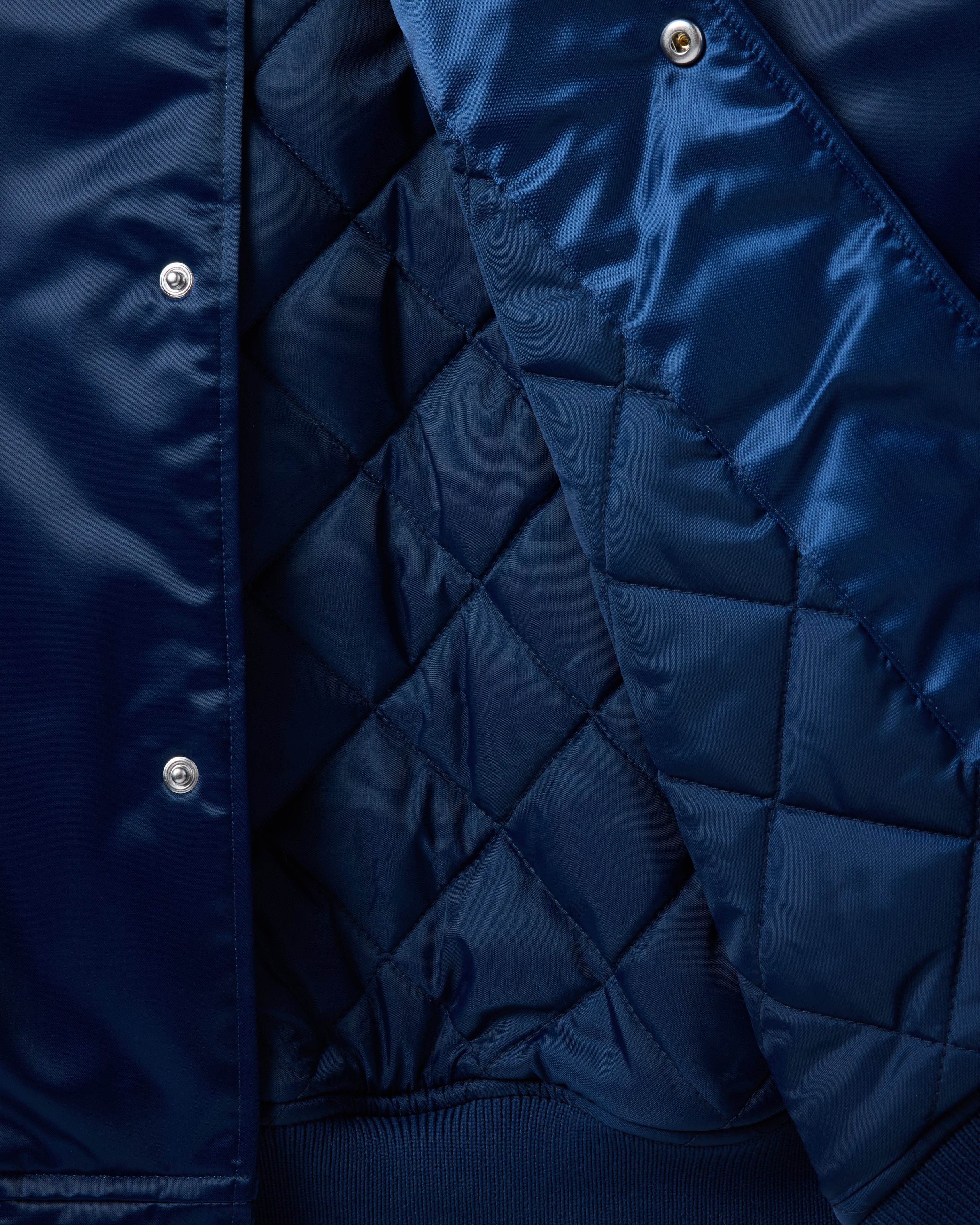 CREST SATIN STADIUM JACKET: NAVY - Image 4