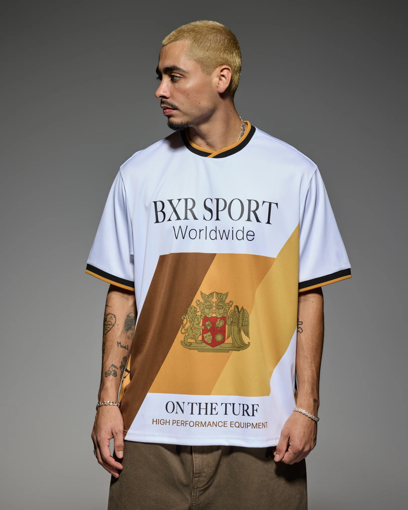 CREST SOCCER JERSEY: WHITE / GOLD - Image 6